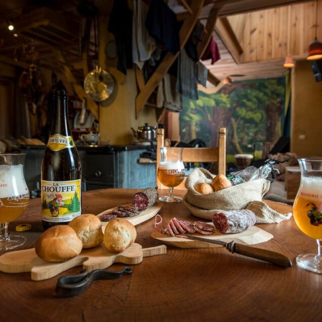 Taverne1 636x636 c default